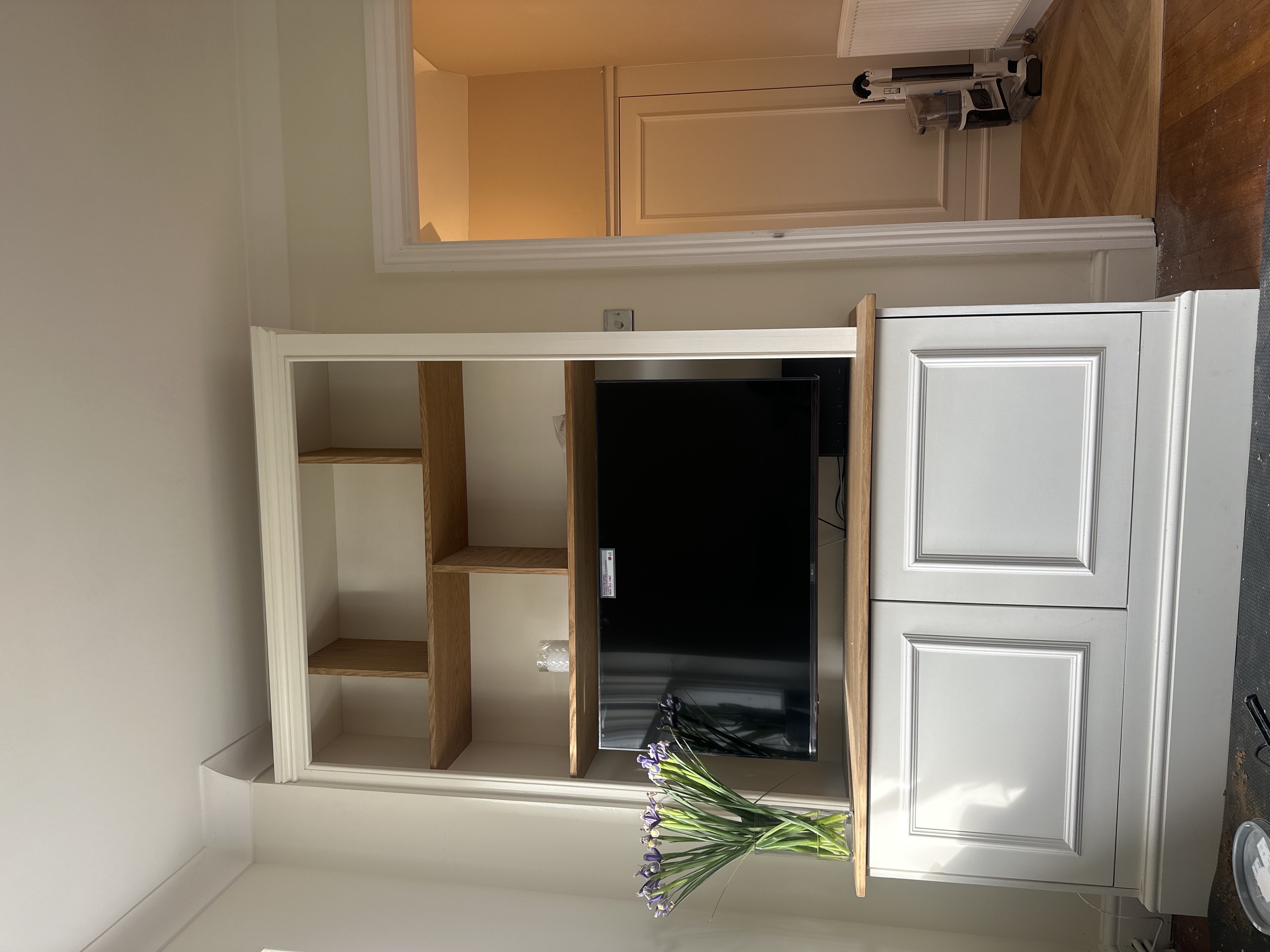 Built-in Alcove TV Unit with Oak Shelving